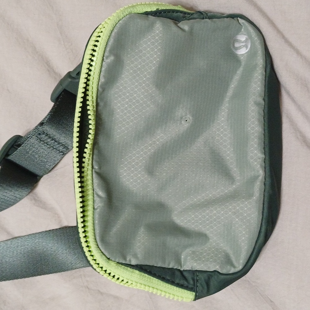 Lululemon Everywhere Belt Bag 1L LW9DOCS